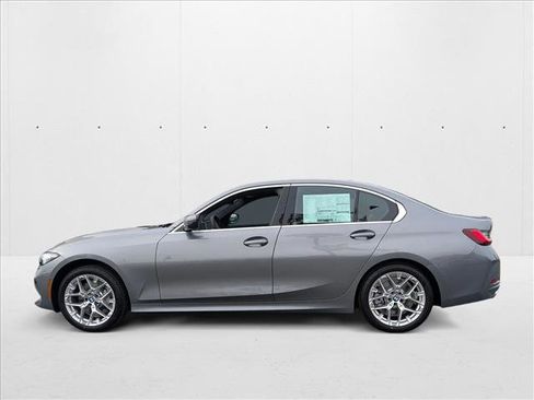 Used 2025 BMW 330i Sedan w/ Convenience Package image 5