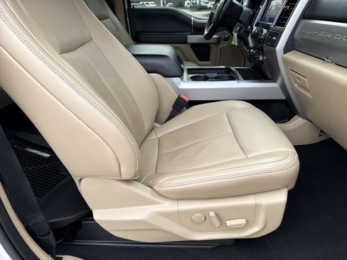 Used 2021 Ford F250 Lariat w/ Chrome Package image 15