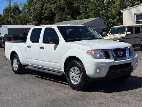 Used 2016 Nissan Frontier SV w/ SV Value Truck Package RWD image 2