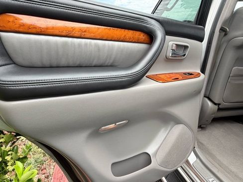 Used 2006 Lexus LX 470 4WD image 13