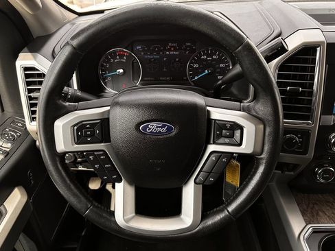 Used 2018 Ford F250 Lariat w/ Chrome Package image 12