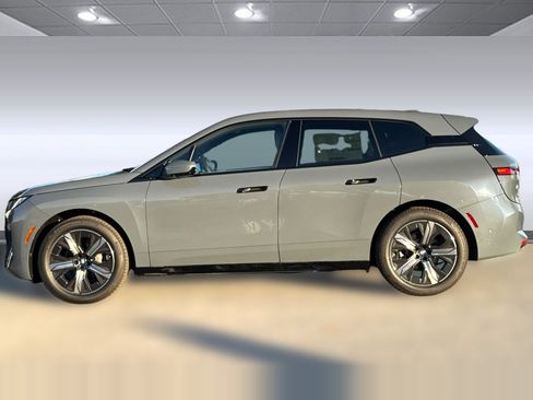 Used 2026 BMW iX xDrive45 AWD/4WD image 2