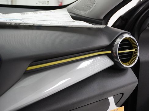 New 2026 Chevrolet Trax LT image 30