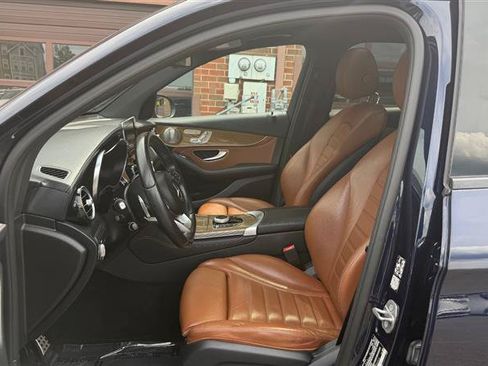 Used 2018 Mercedes-Benz GLC 43 AMG 4MATIC image 31
