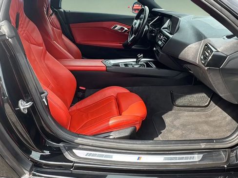 Used 2022 BMW Z4 sDrive30i w/ M Sport Package image 19