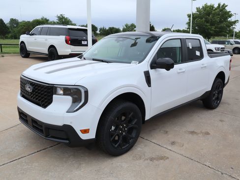 New 2026 Ford Maverick Lariat w/ Black Appearance Package AWD/4WD image 11