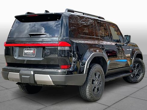 Used 2024 Lexus GX 550 image 11