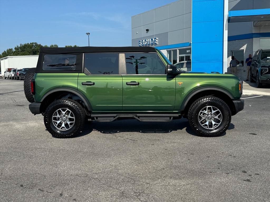 Used 2022 Ford Bronco Badlands AWD/4WD image 2