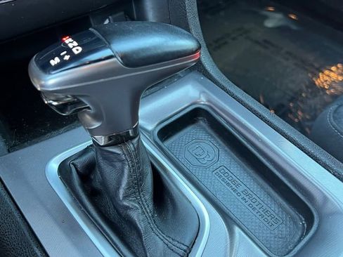 Used 2022 Dodge Charger SXT w/ Leather Interior Group image 27