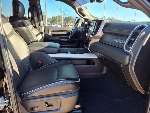 Used 2019 RAM 3500 Laramie w/ Black Appearance Package image 20