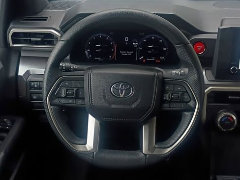 Used 2025 Toyota Tacoma TRD Off-Road AWD/4WD image 21
