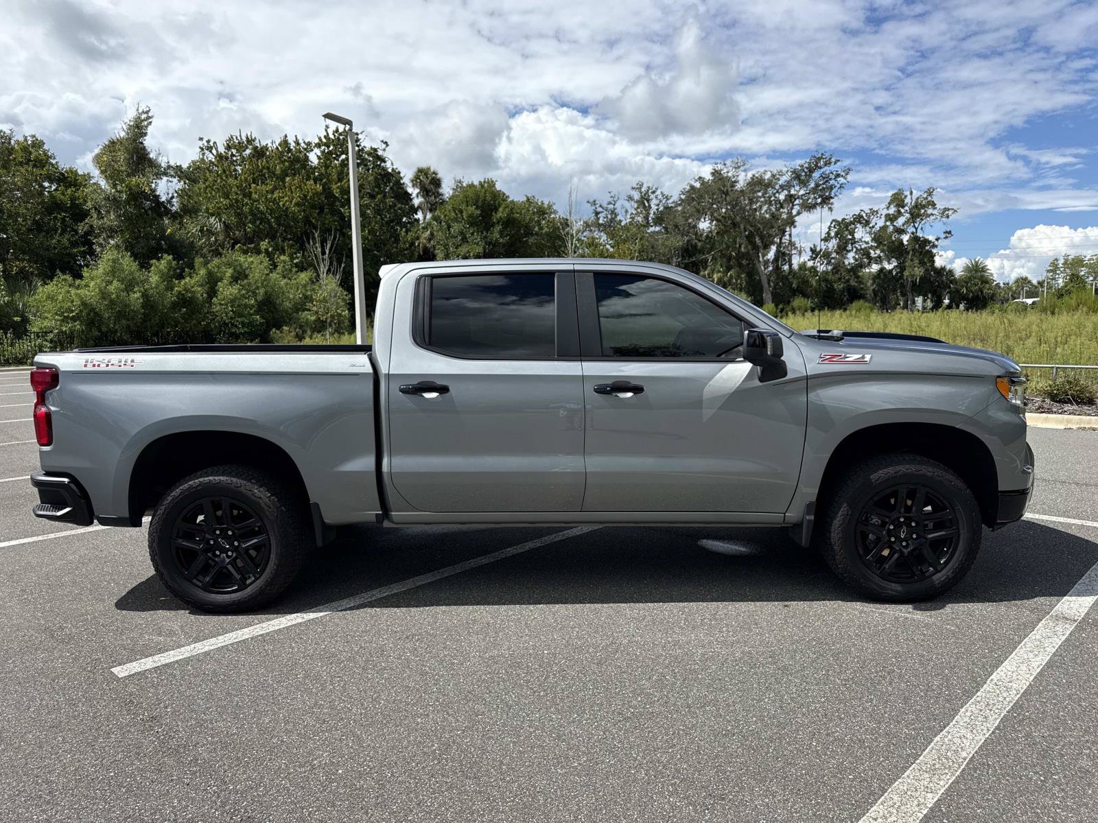 Used 2026 Chevrolet Silverado 1500 LT Trail Boss w/ LT Trail Boss Premium Package AWD/4WD image 2