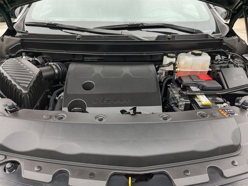 Used 2024 Buick Enclave Premium image 37