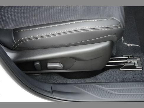 New 2026 Subaru Outback Limited AWD/4WD image 31