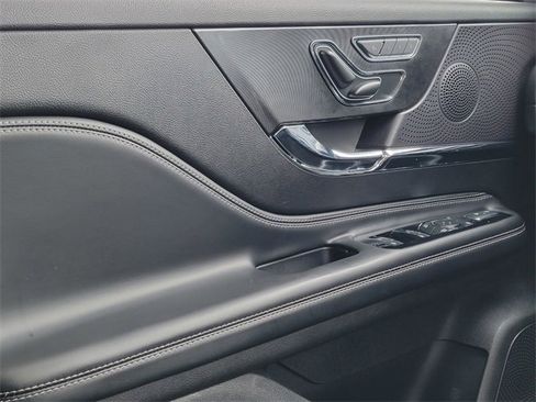 Certified 2023 Lincoln Corsair Reserve w/ Equipment Group 201A image 37