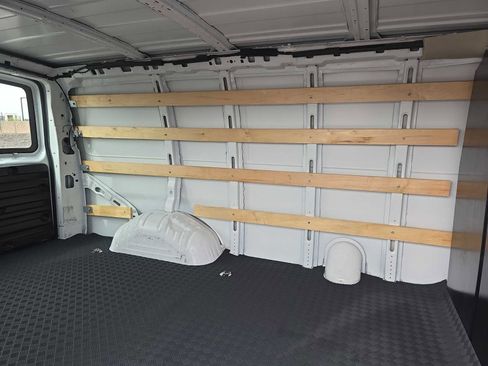 Used 2024 Chevrolet Express 2500 w/ Driver Convenience Package image 17