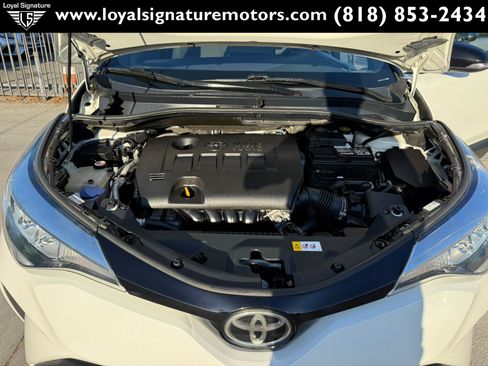 Used 2020 Toyota C-HR XLE FWD image 29