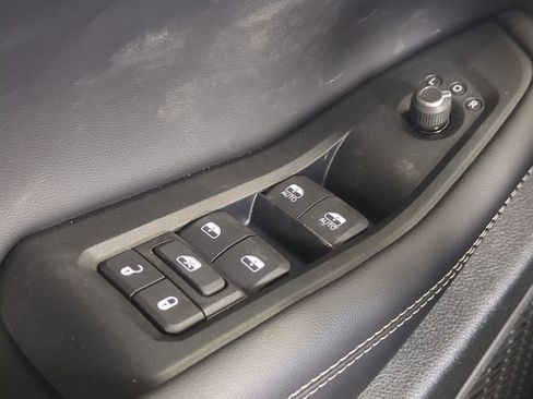 New 2025 Jeep Grand Cherokee Limited w/ Trailer Tow Package image 27