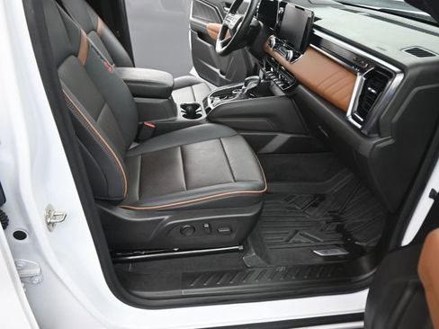 Used 2024 GMC Canyon AT4 w/ AT4 Premium Package image 21