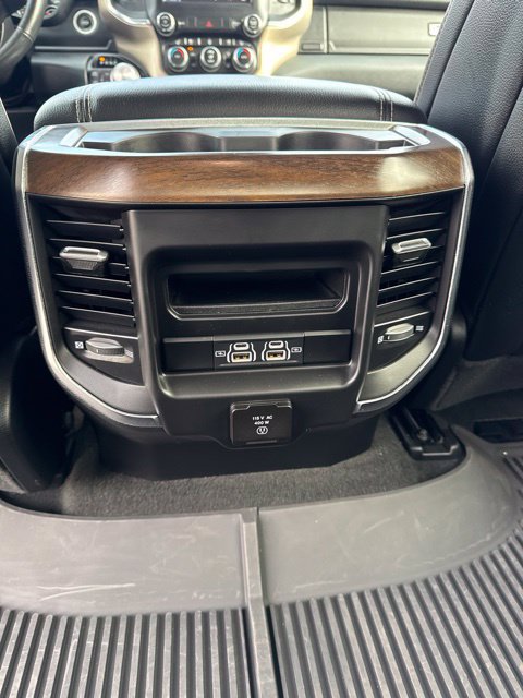 Used 2022 RAM 1500 Laramie AWD/4WD image 11