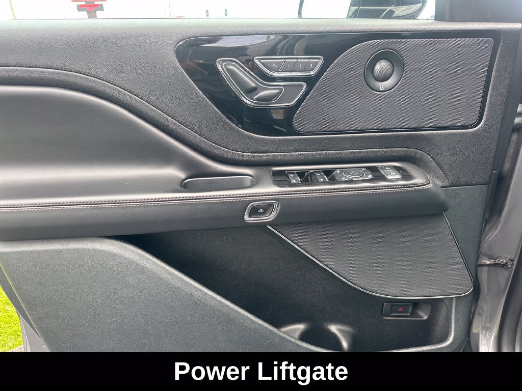 Used 2023 Lincoln Aviator Reserve AWD/4WD image 14