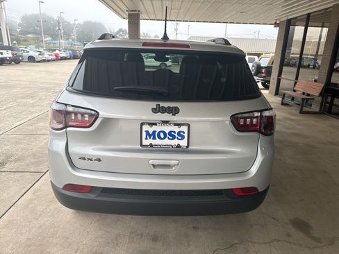 New 2026 Jeep Compass Latitude w/ Sun and Sound Group image 23