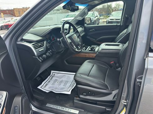 Used 2020 Chevrolet Suburban Premier image 5