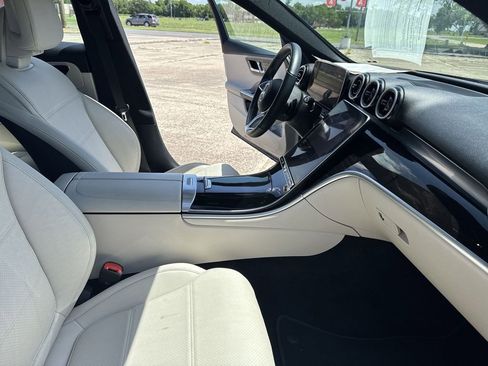 Used 2024 Mercedes-Benz C 300 4MATIC Sedan w/ Advanced USB Package image 32