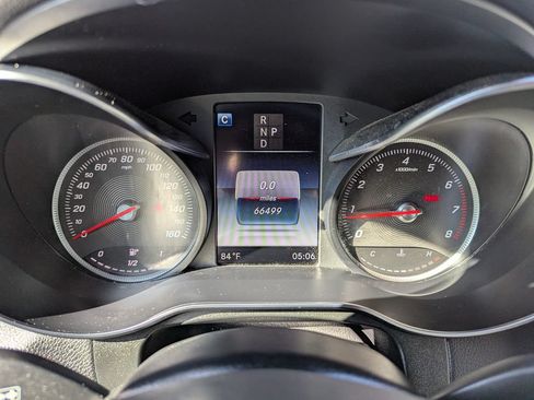 Used 2019 Mercedes-Benz GLC 300 4MATIC image 19