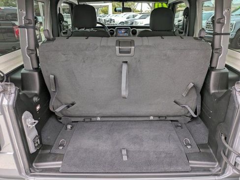 Used 2020 Jeep Wrangler Sport S image 13