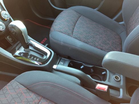 Used 2017 Chevrolet Sonic LT w/ Fun and Sun Package FWD image 26