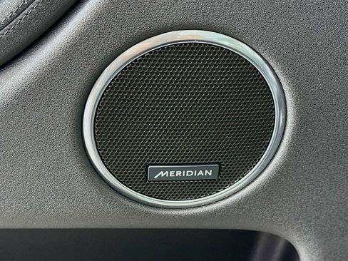 Used 2025 Land Rover Discovery Sport S image 19