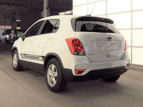 Used 2020 Chevrolet Trax LS w/ Tint and Cruise Package FWD image 7