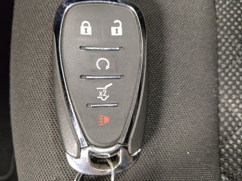 Used 2019 Chevrolet Blazer LT FWD image 32