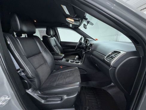 Used 2021 Jeep Grand Cherokee Laredo X AWD/4WD image 13