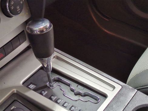 Used 2009 Dodge Nitro SE image 25