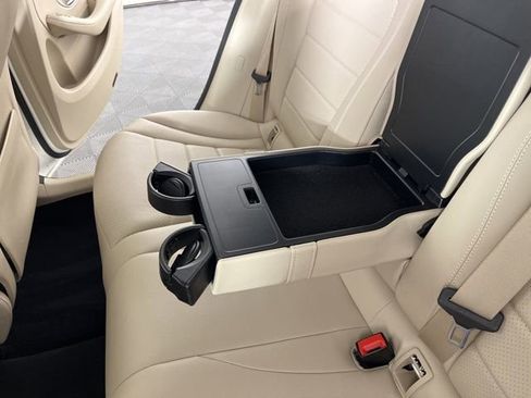 Used 2022 Mercedes-Benz GLC 300 4MATIC image 44