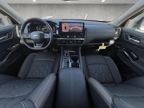 New 2026 Nissan Pathfinder Platinum image 20