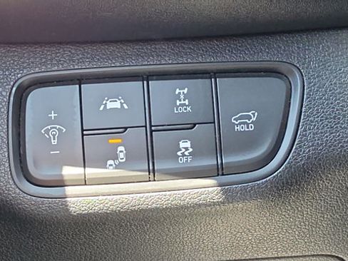 Used 2020 Hyundai Santa Fe SEL w/ Convenience Package AWD/4WD image 12