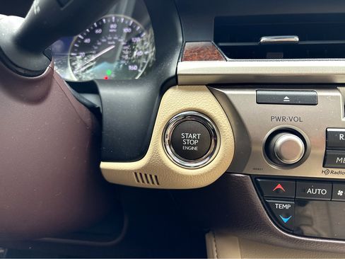 Used 2018 Lexus ES 350 image 7