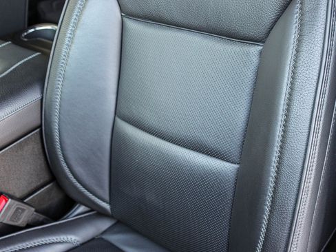 Used 2024 GMC Yukon Denali w/ Advanced Technology Package image 23