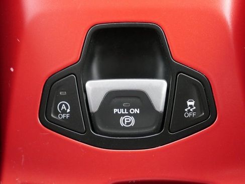 Used 2022 Jeep Renegade Trailhawk w/ Trailer Tow Group image 23