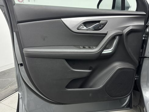 Used 2025 Chevrolet Blazer LT image 11