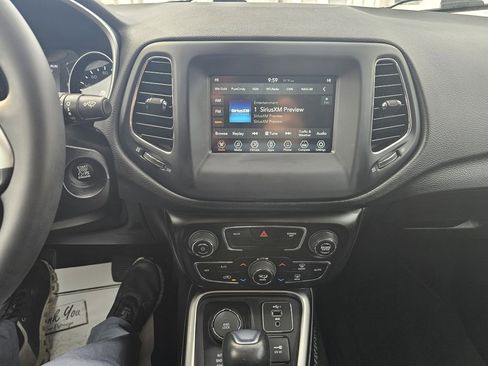 Used 2021 Jeep Compass Latitude image 27