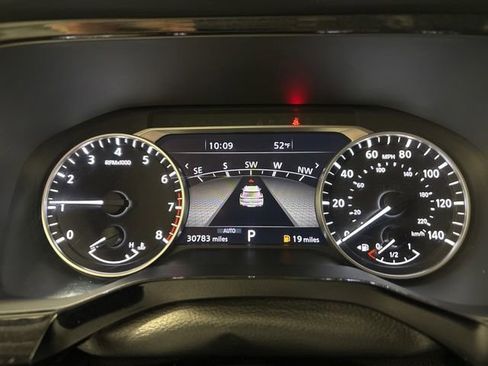 Used 2025 Nissan Pathfinder SL AWD/4WD image 24