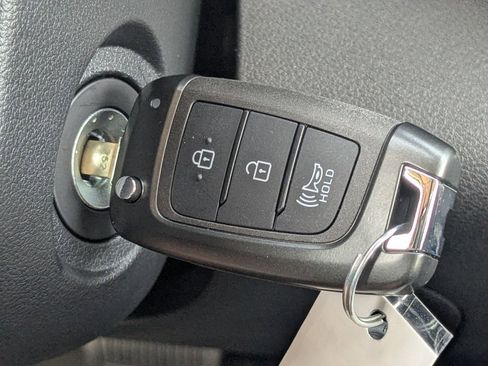 New 2026 Hyundai Venue SE image 30