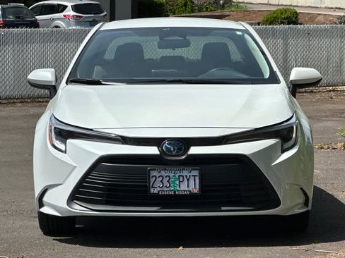 Used 2024 Toyota Corolla LE FWD image 10