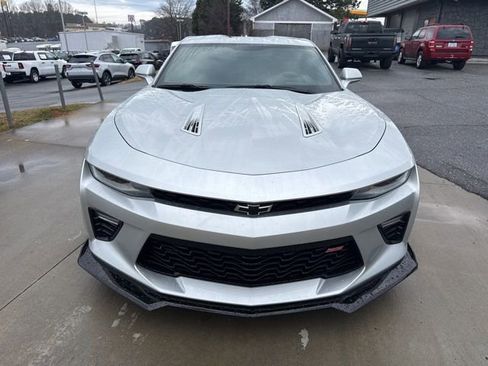 Used 2018 Chevrolet Camaro SS image 3