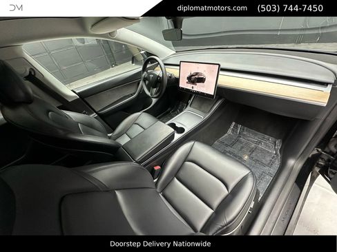 Used 2022 Tesla Model Y Performance image 18