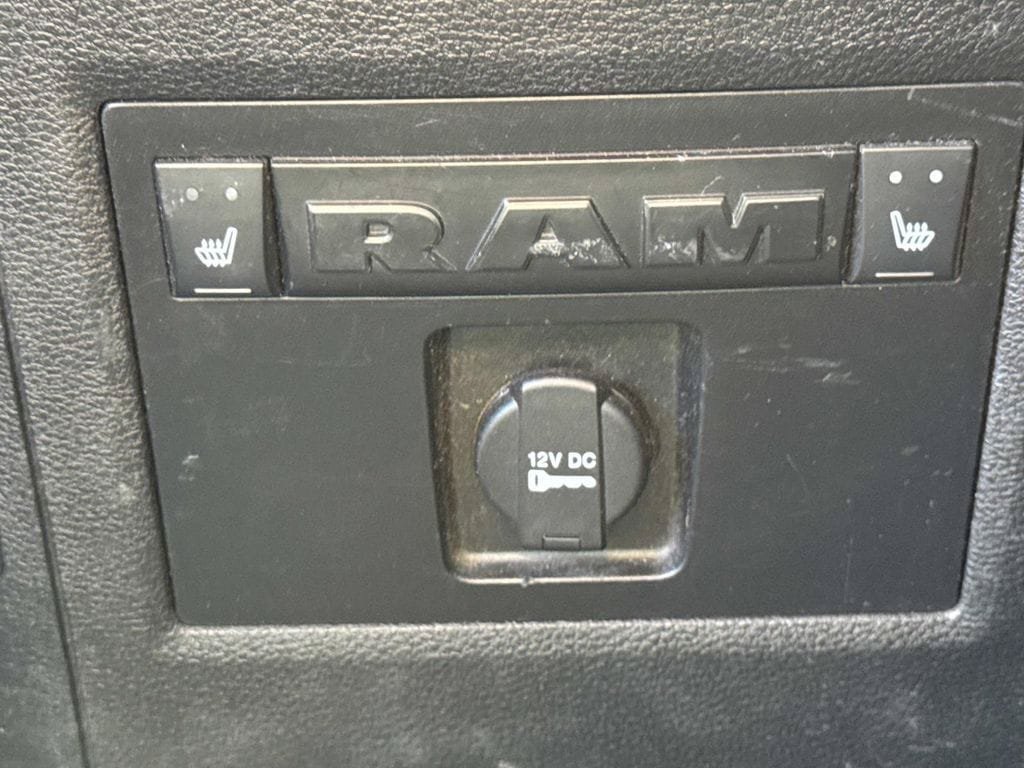 Used 2015 RAM 2500 Limited AWD/4WD image 19